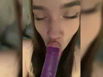 Bongacams Free Live Porn of Glossmixdoll