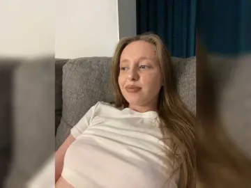 Bongacams Free Porn Cam of PeachPie
