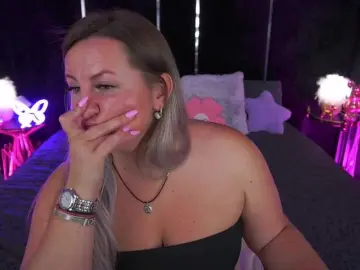 Bongacams Live Sex of KiraCandyS
