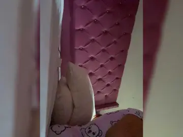 Bongacams Adult Webcam of LittleToxic