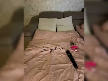 Bongacams Free Porn Cam of Hotcouple777