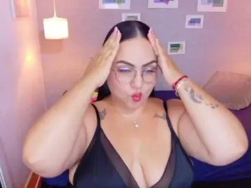 Bongacams Best live sex cam show of curvy-sexyvalen