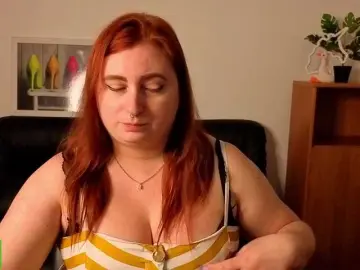 Bongacams Nude Webcam of Aliciaredluv