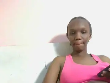 Bongacams Free Live Porn of Naughtypetite1
