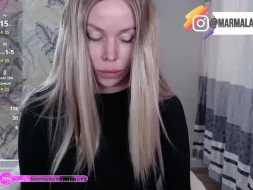 Bongacams Free Porn Cam of Foxymoxy19