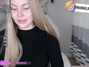 Bongacams Watch Live Sex Cams of Foxymoxy19
