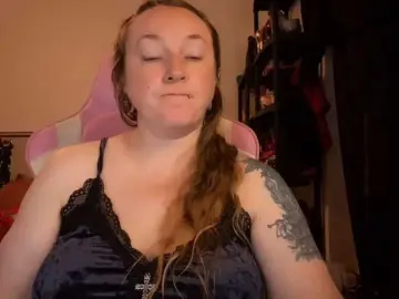 Bongacams Watch Live Sex Cams of NylonQueen