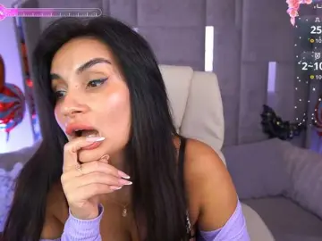 Bongacams Live Porn of AnzhyTeqila