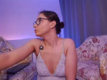 Bongacams Nude Webcam of SophieeRain