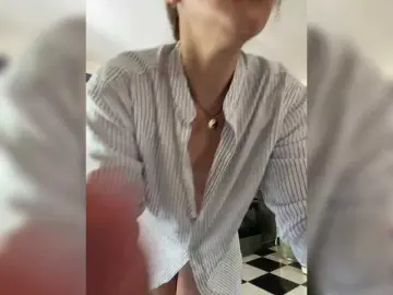 Bongacams Free Porn Cam of Alisasqrl