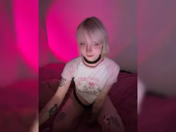 Bongacams Watch Live Sex Cams of PikmiKira