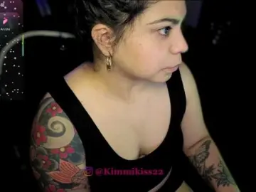 Bongacams Sex Chat of Kimmiakiss22