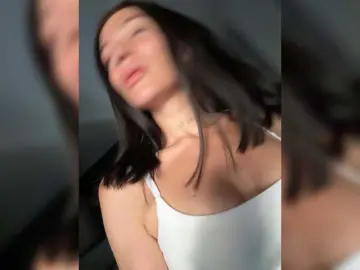 Bongacams Live Sex Cam of LunaDesire