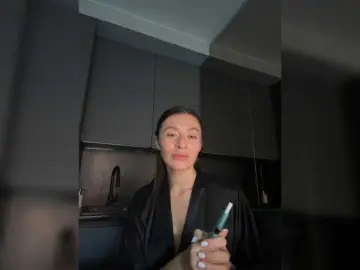 Bongacams Live Sex Cam of LunaDesire