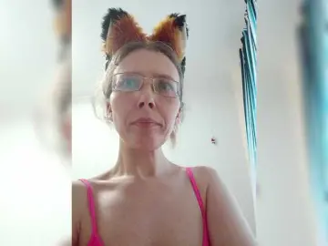 Bongacams Free Porn Cam of -queen-margo-
