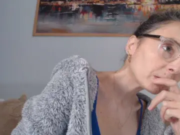 Bongacams Free Live Porn of cleophee