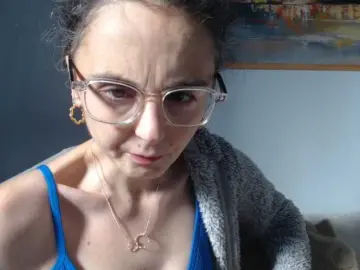 Bongacams Watch Live Sex Cams of cleophee