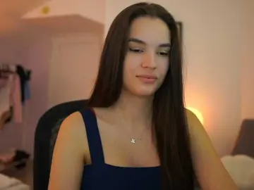 Bongacams Free Porn Cam of GlowingKatee