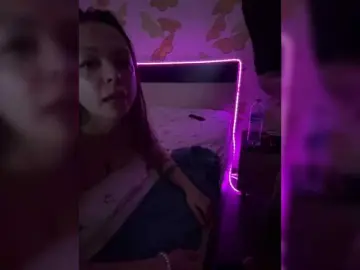 Bongacams Free Porn Cam of FireAndIce777