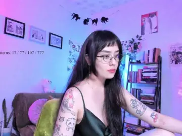 Bongacams Watch Live Sex Cams of Luci--ana