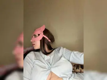 Bongacams Watch Live Sex Cams of BonyuKlayd