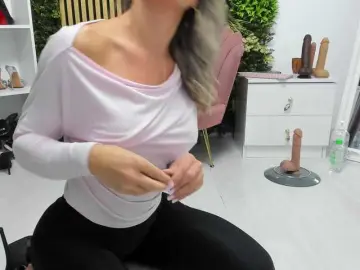 Bongacams Free Live Porn of Sweetcherry30