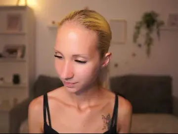 Bongacams Best live sex cam show of piperperri18