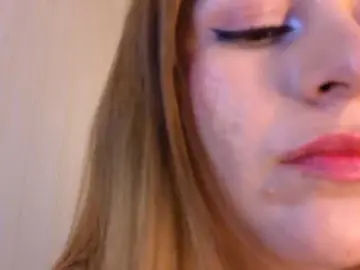 Bongacams Live Sex Cam of Emma-Blonde