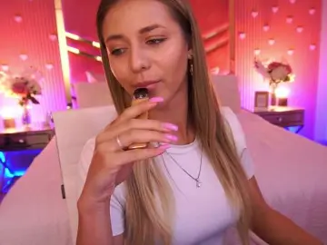 Bongacams Live Porn of LoveeDove