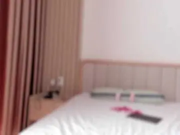Bongacams Live Sex Cam of Curly-Sue