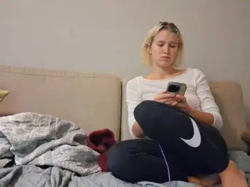 Bongacams Sex Cam of PeaceDance