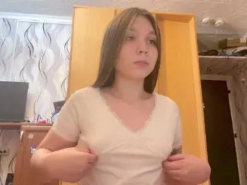 Bongacams Free Porn Cam of SunshineDice