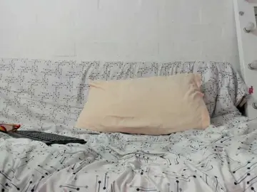 Bongacams Watch Live Sex Cams of skinnyandcute