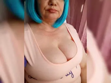 Bongacams Adult Webcam of HairyStepMom