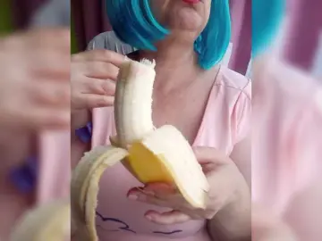 Bongacams Live Porn of HairyStepMom