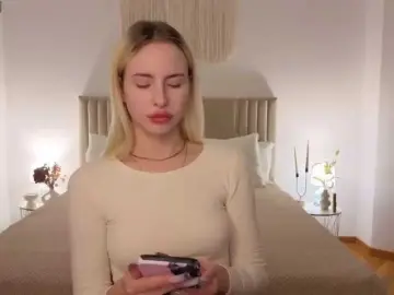 Bongacams Live Porn of Bella-crazyy