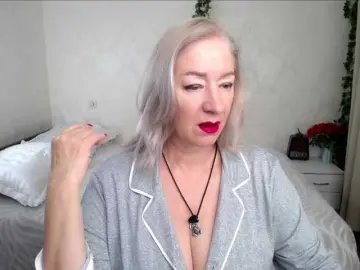 Bongacams Live Sex of hunters-woman