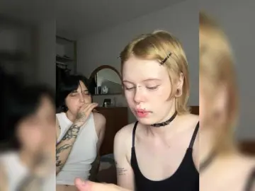 Bongacams Private Sex Chat of MiaAndAlicea