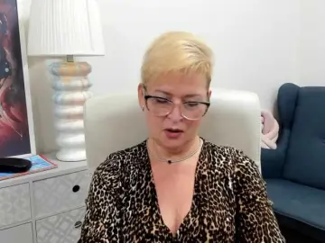 Bongacams Watch Live Sex Cams of LunaFantasy
