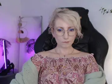 Bongacams Nude Webcam of CinderellaMoon