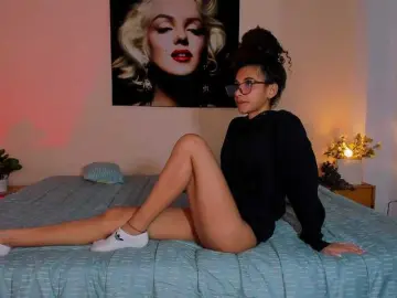 Bongacams Live Sex Cam of Lovee-Submiissive1