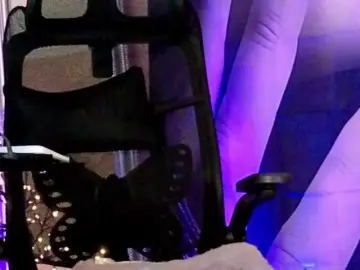 Bongacams Free Porn Cam of your-amazon4rever-wild