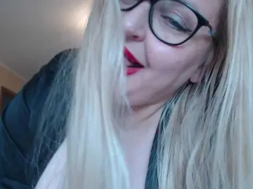 Bongacams Live Sex Cam of WifeyNusha