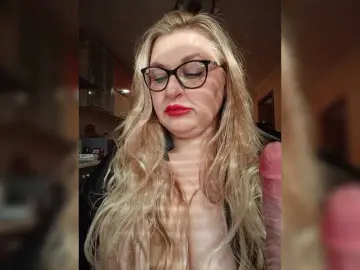 Bongacams Watch Live Sex Cams of WifeyNusha