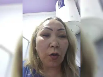 Bongacams Watch Live Sex Cams of Qweentis