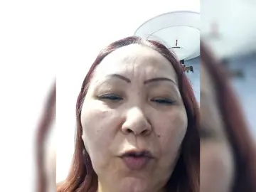 Bongacams Nude Webcam of Qweentis