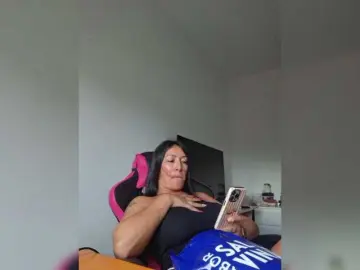 Bongacams Watch Live Sex Cams of natylusexy