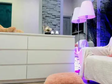Bongacams Private Sex Chat of Reina-Cummings