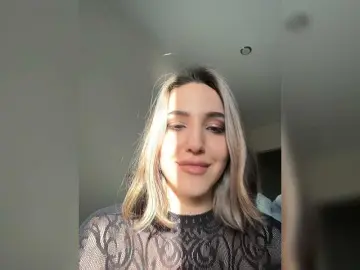 Bongacams Sex Cam of YoloLove