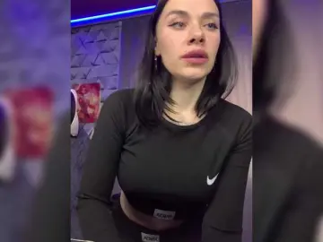 Bongacams Free Live Porn of MaidenCrystal